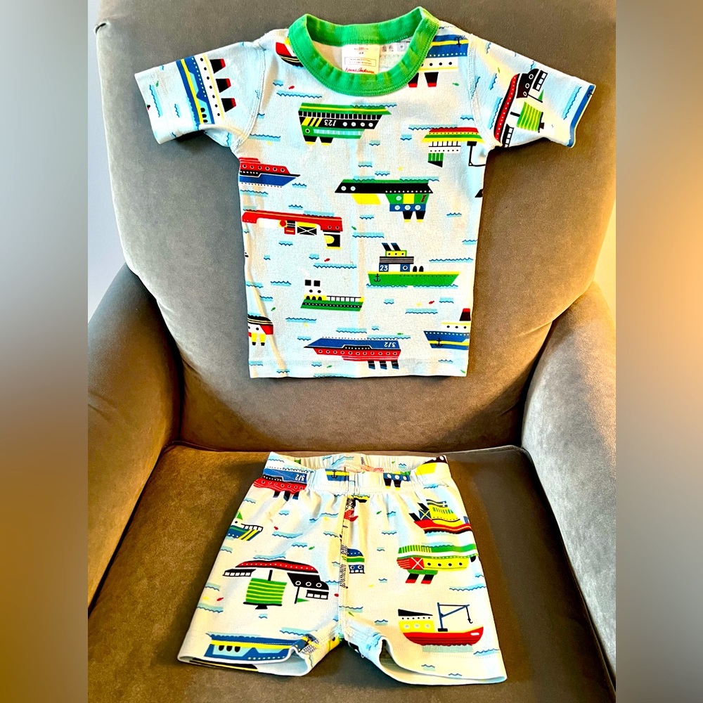 Hanna Andersson BOATS light blue short sleeve Pjs. Size 100/4